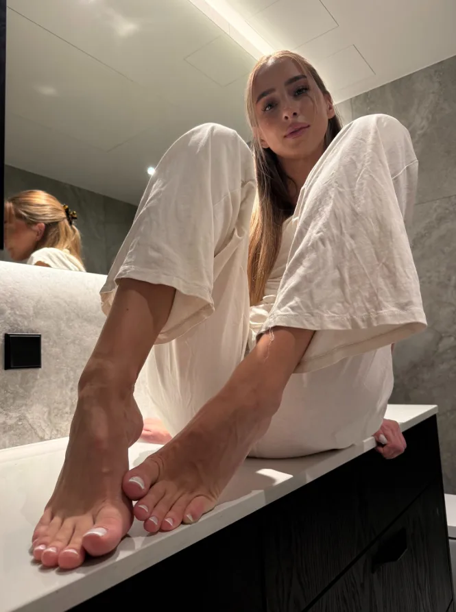 Goddess Ariana 👑 Snapchat Worldwide